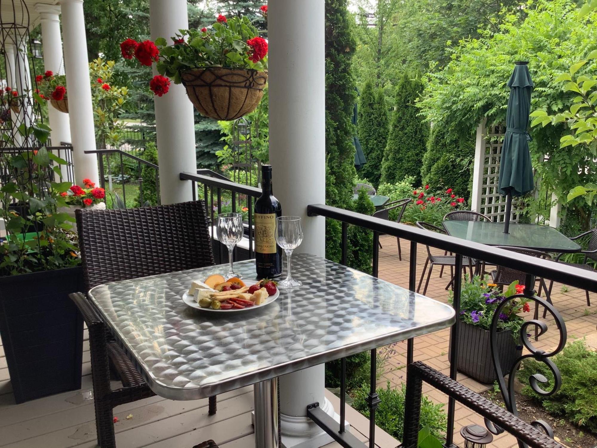 Via Veneto - Old Town Bed & Breakfast Niagara-on-the-Lake Exterior foto